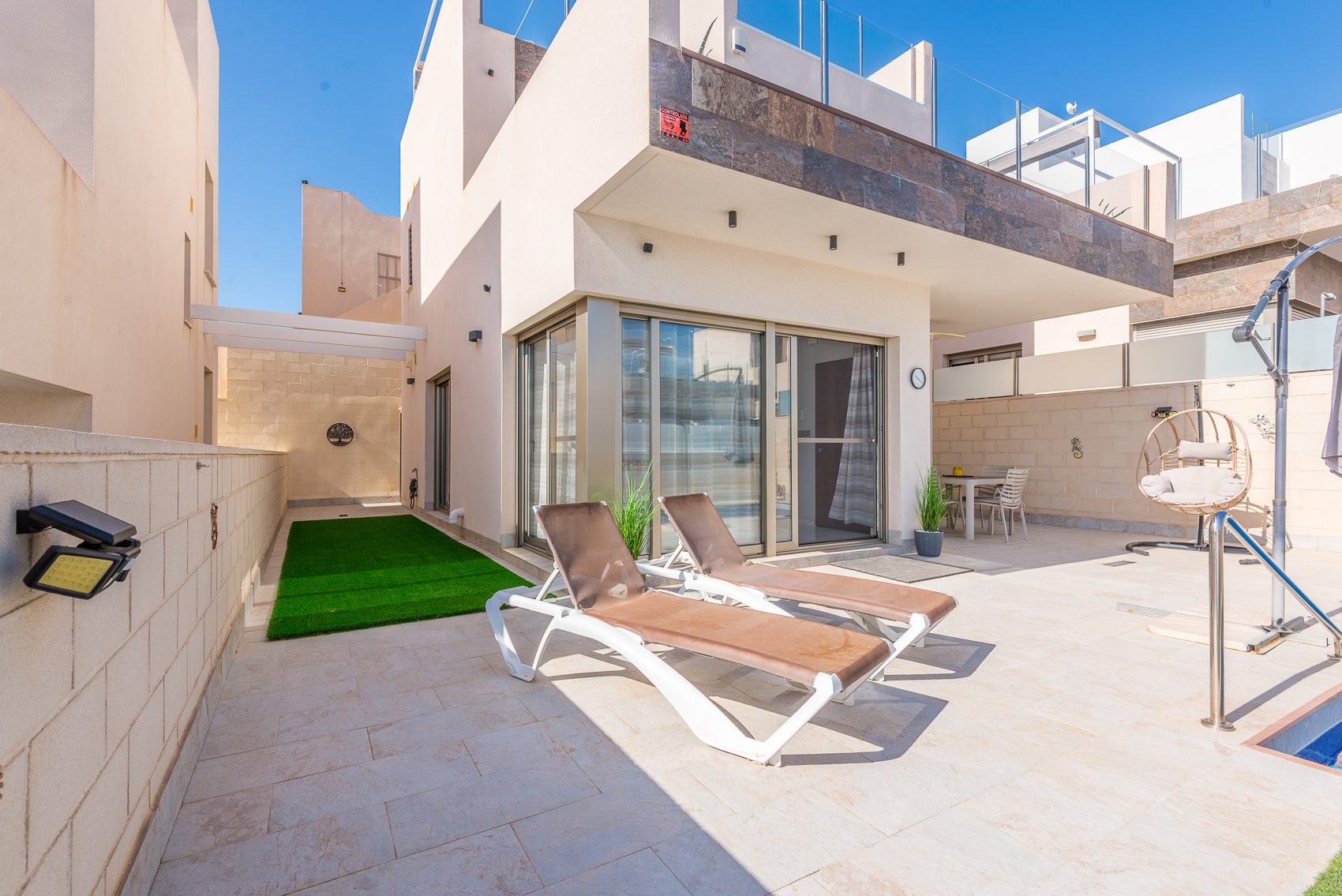 Monica – Calle Nerbion 6, Villa Martin-12 A fantastic opportunity to secure this stunning modern detached villa at Pink Paradise, Villamartin, Orihuela