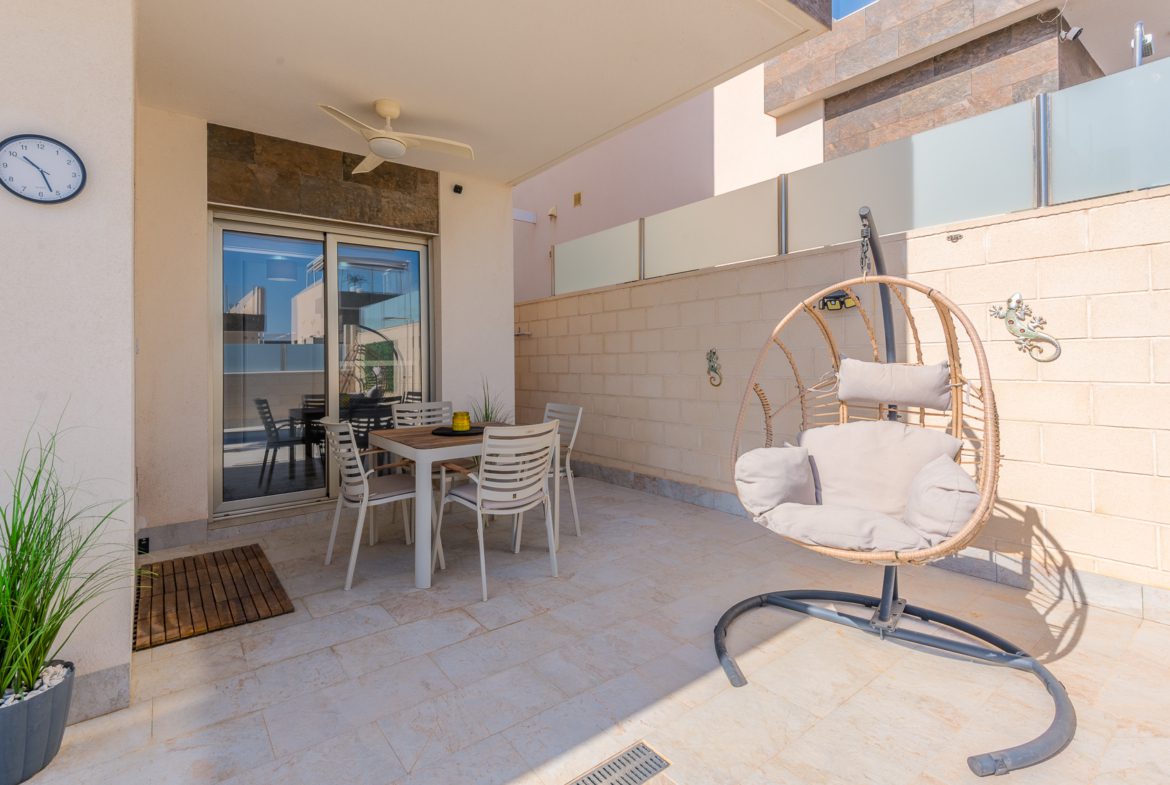A fantastic opportunity to secure this stunning modern detached villa at Pink Paradise, Villamartin, Orihuela