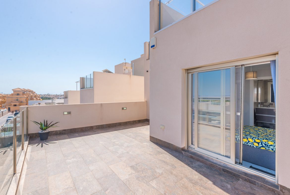 A fantastic opportunity to secure this stunning modern detached villa at Pink Paradise, Villamartin, Orihuela