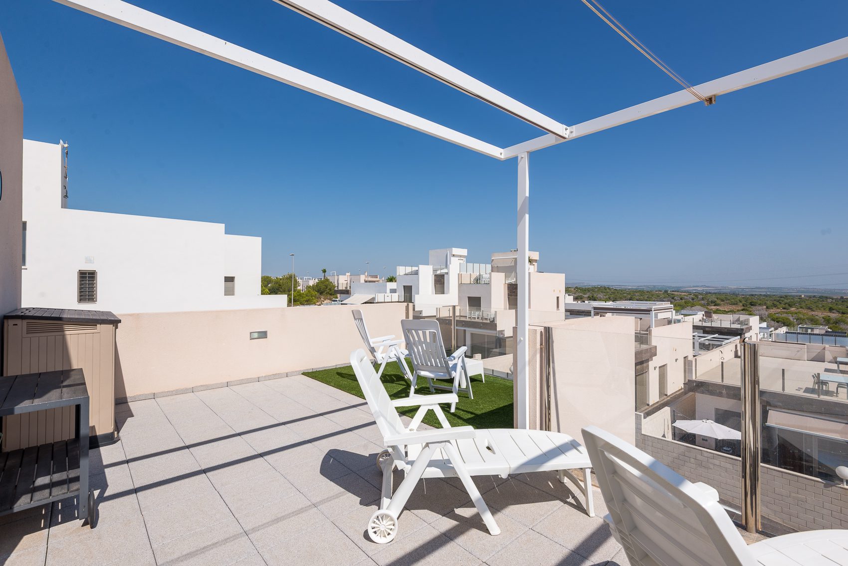 Monica – Calle Nerbion 6, Villa Martin-30 A fantastic opportunity to secure this stunning modern detached villa at Pink Paradise, Villamartin, Orihuela