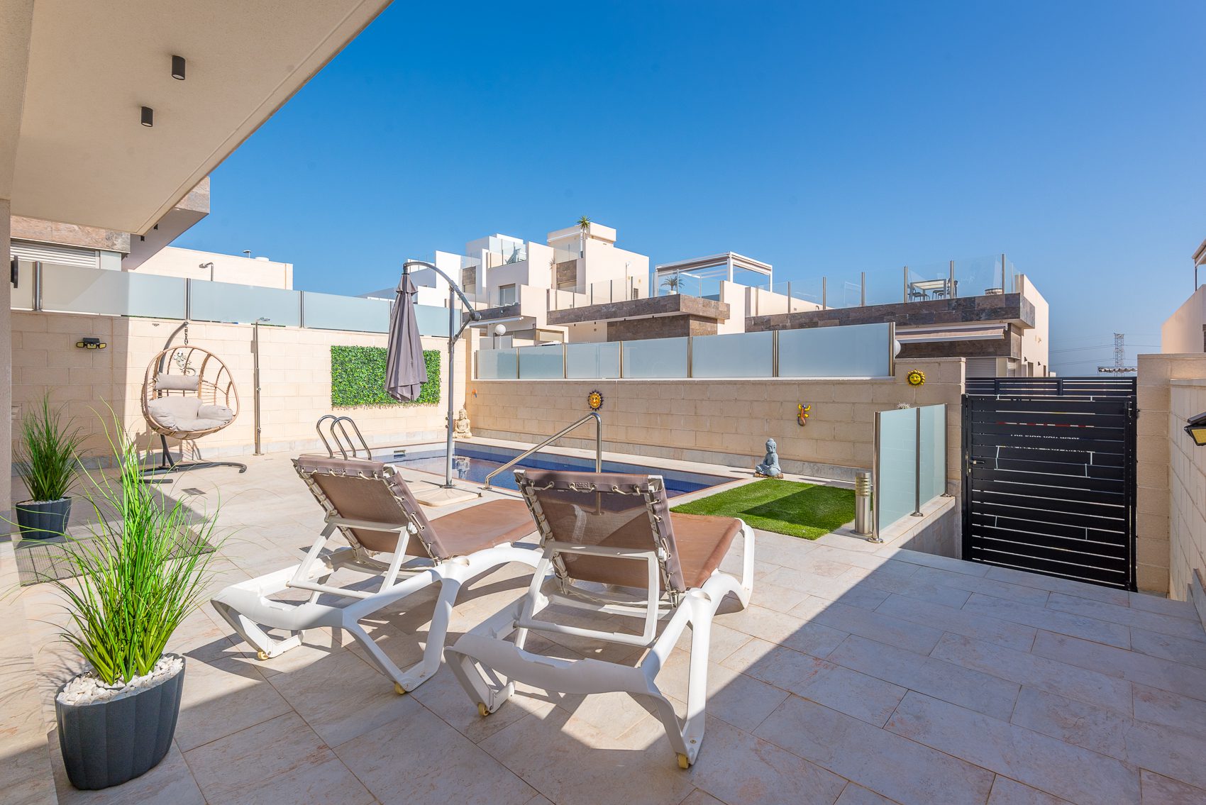 Monica – Calle Nerbion 6, Villa Martin-9 A fantastic opportunity to secure this stunning modern detached villa at Pink Paradise, Villamartin, Orihuela