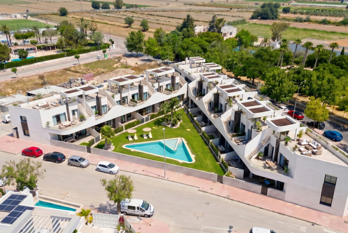 Desirable apartments in San Fulgencio, high end finishings and comfortable living.