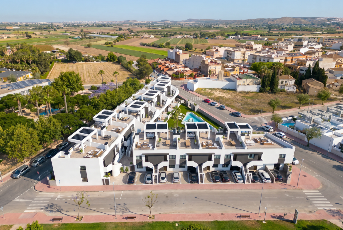 Desirable apartments in San Fulgencio, high end finishings and comfortable living.