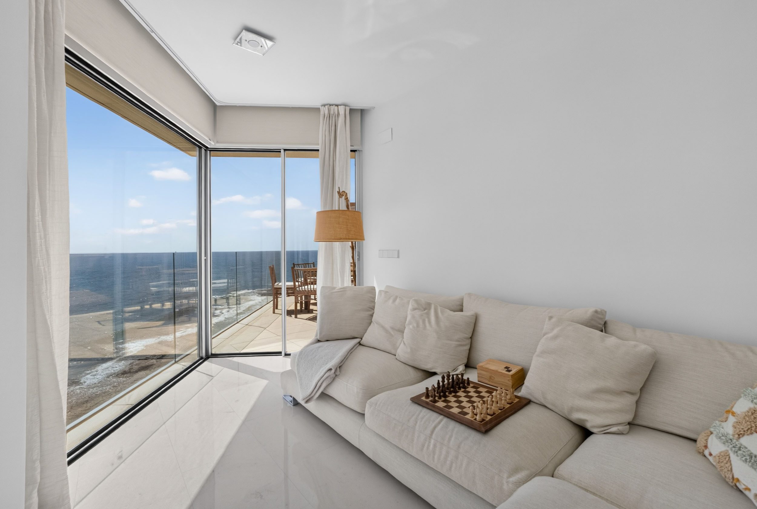 20260903142051000000_DSC03846 (1) Penthouse located in a prime location