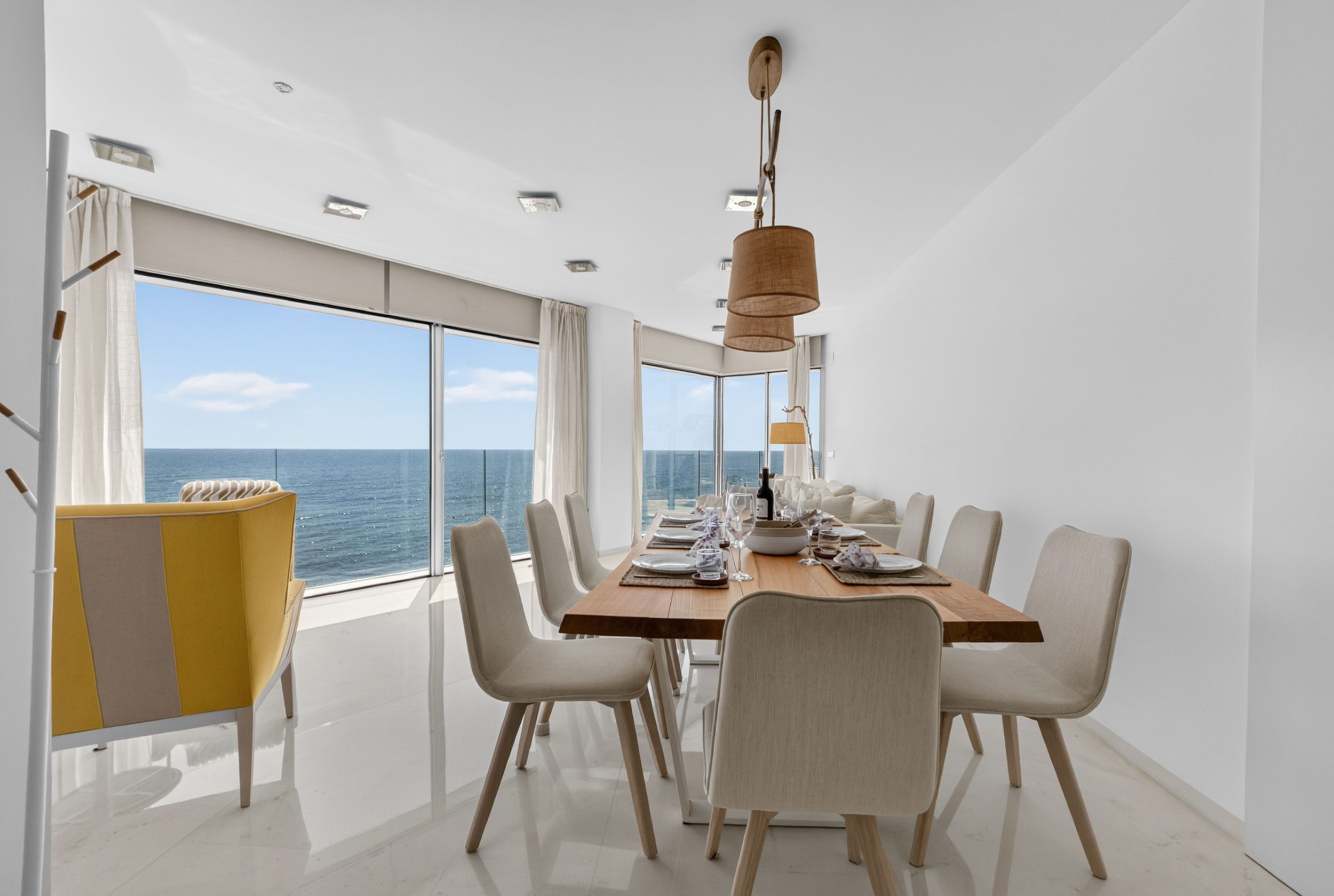 20260903142051000000_DSC03864 (1) Penthouse located in a prime location