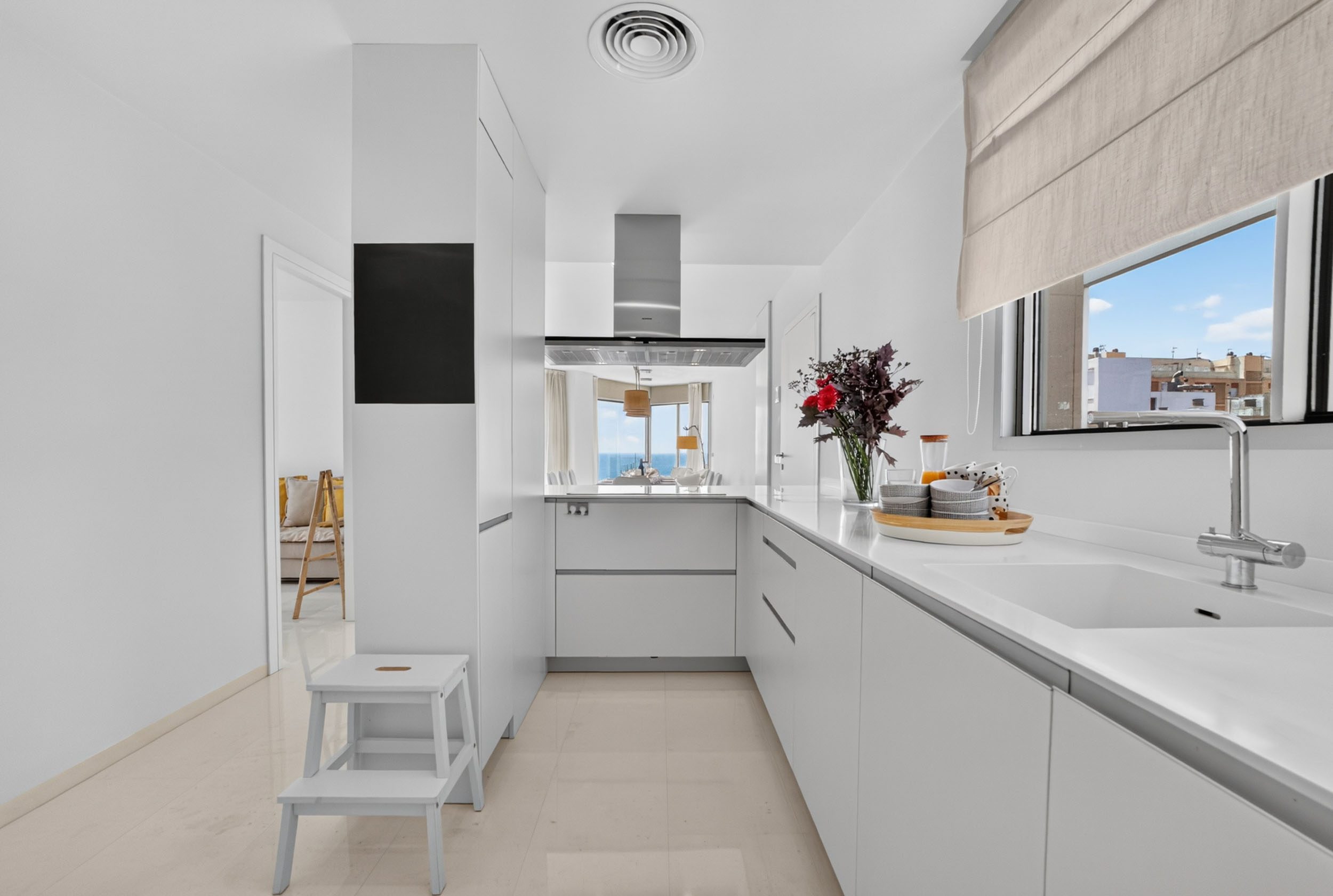 20260903142051000000_DSC03874 Penthouse located in a prime location