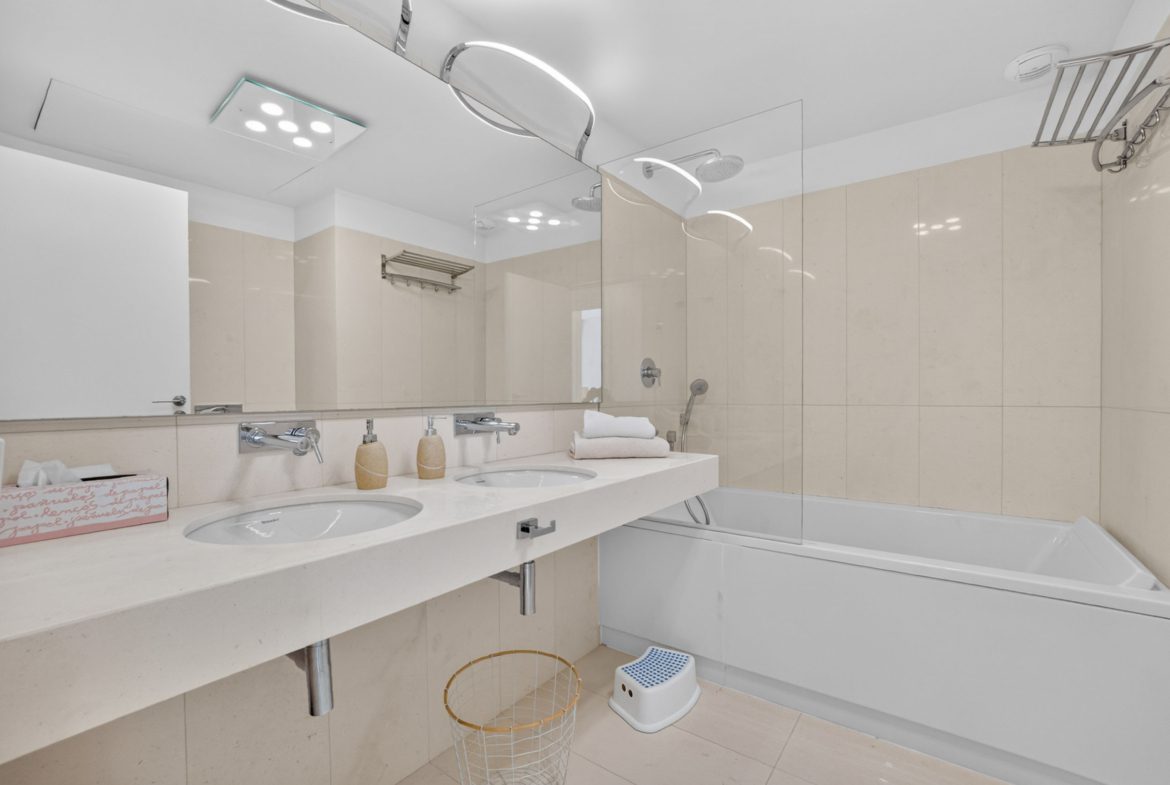 Penthouse located in a prime location