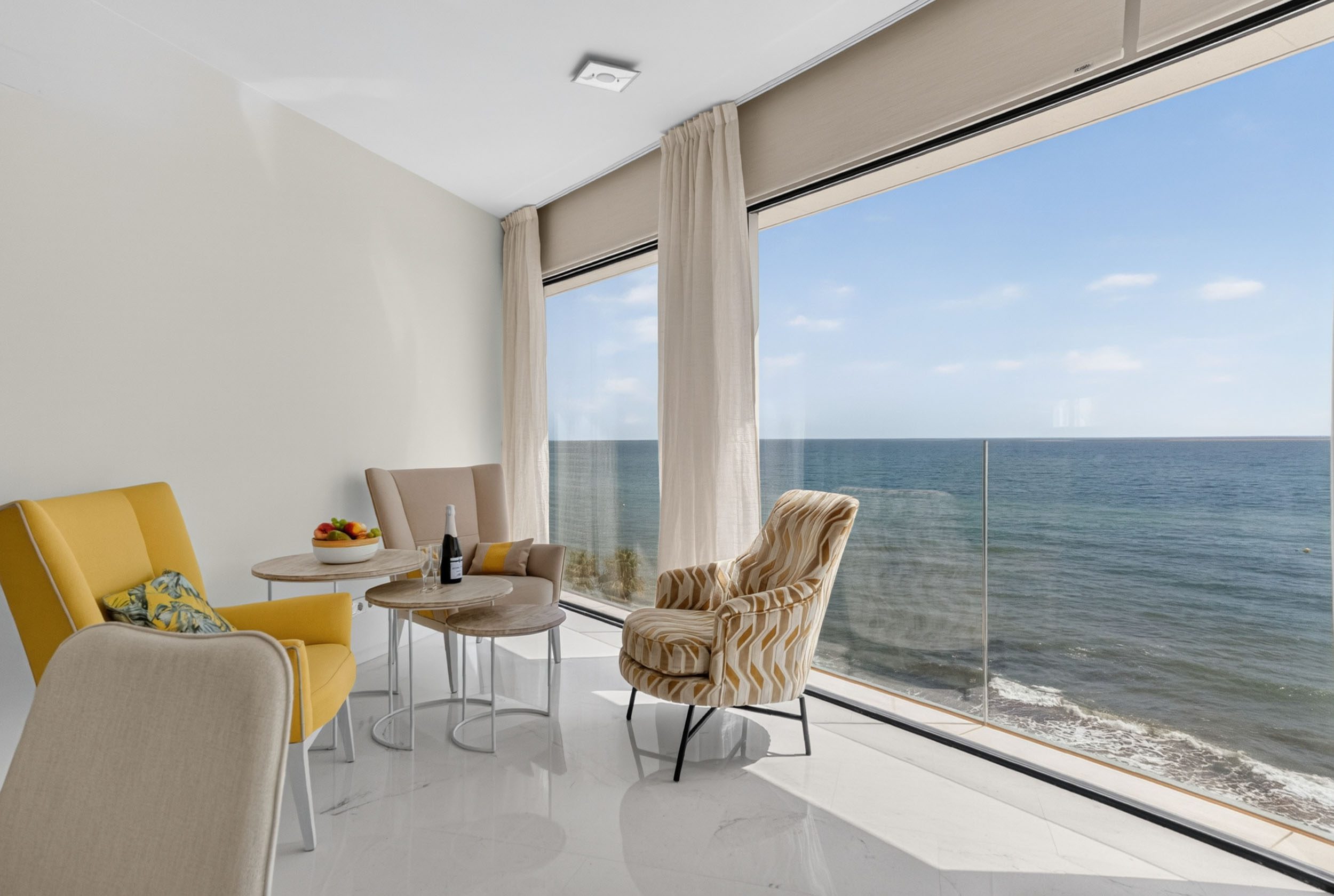 20260903142051000000_DSC03922 Penthouse located in a prime location