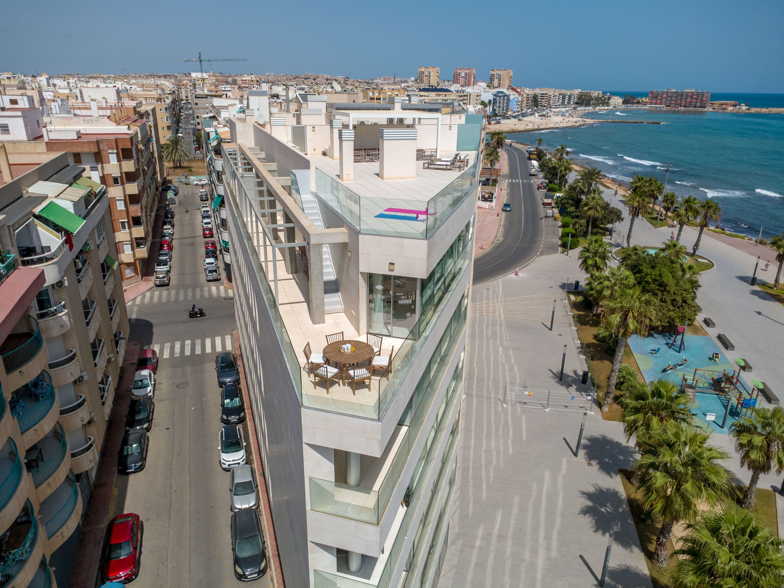 20260903142809000000_DJI0023 Penthouse located in a prime location