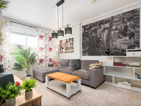 Charming 2-Bedroom Apartment in Torrevieja city.
