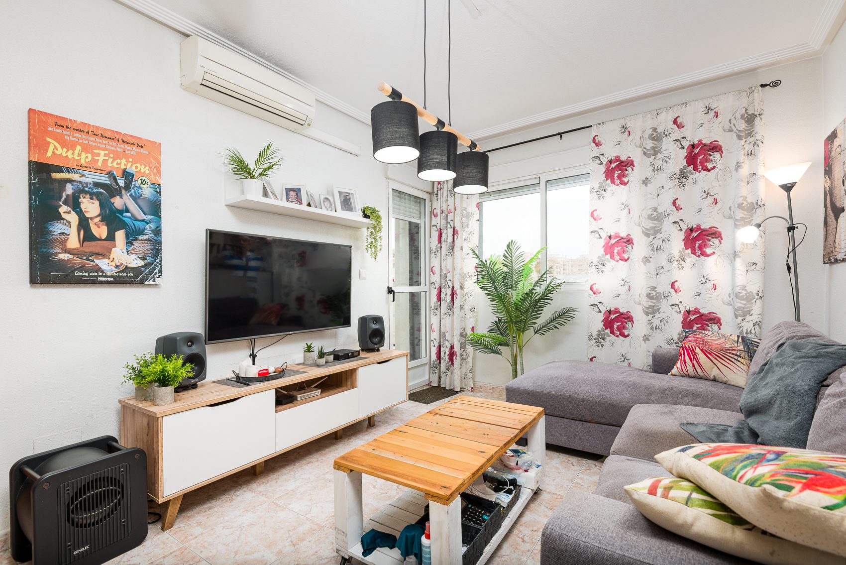 Monica – C. San Policarpo, 87-12 Charming 2-Bedroom Apartment in Torrevieja city.