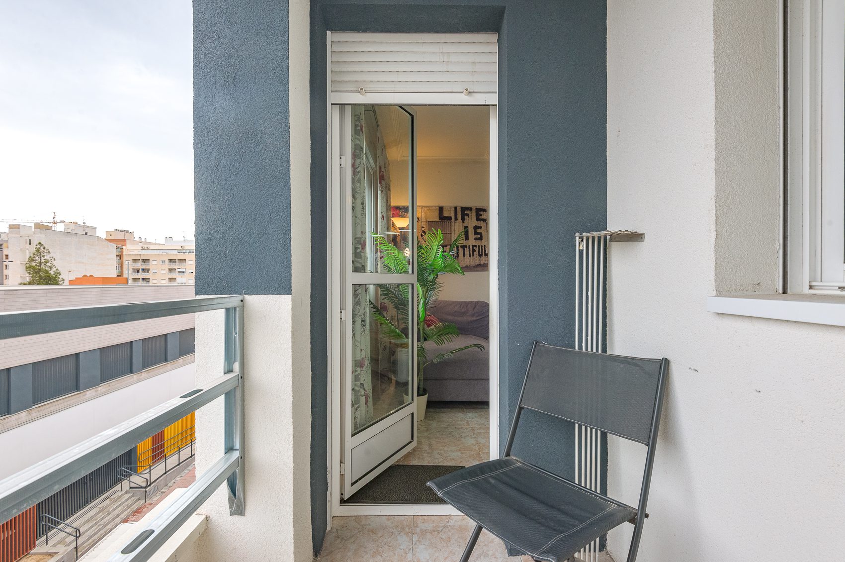 Monica – C. San Policarpo, 87-16 Charming 2-Bedroom Apartment in Torrevieja city.