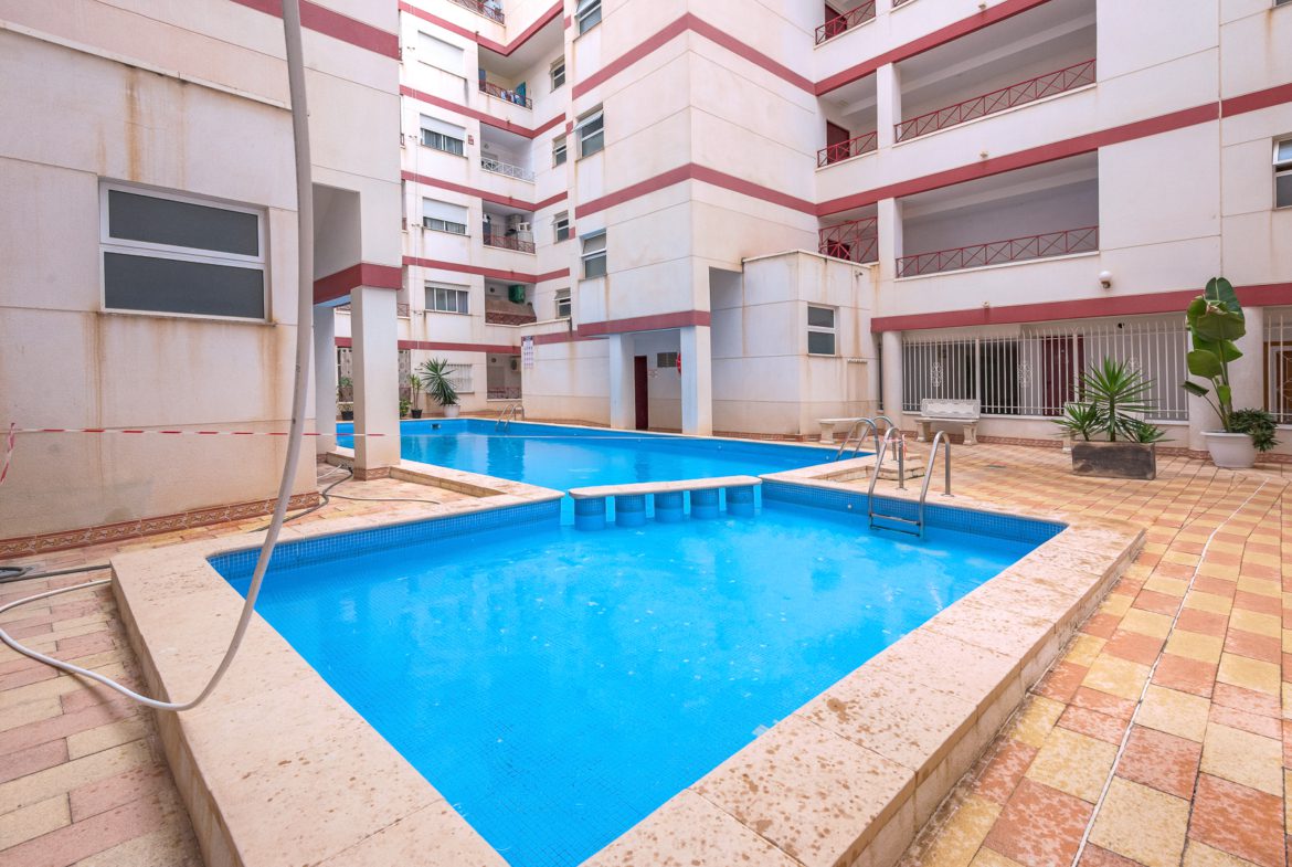 Charming 2-Bedroom Apartment in Torrevieja city.