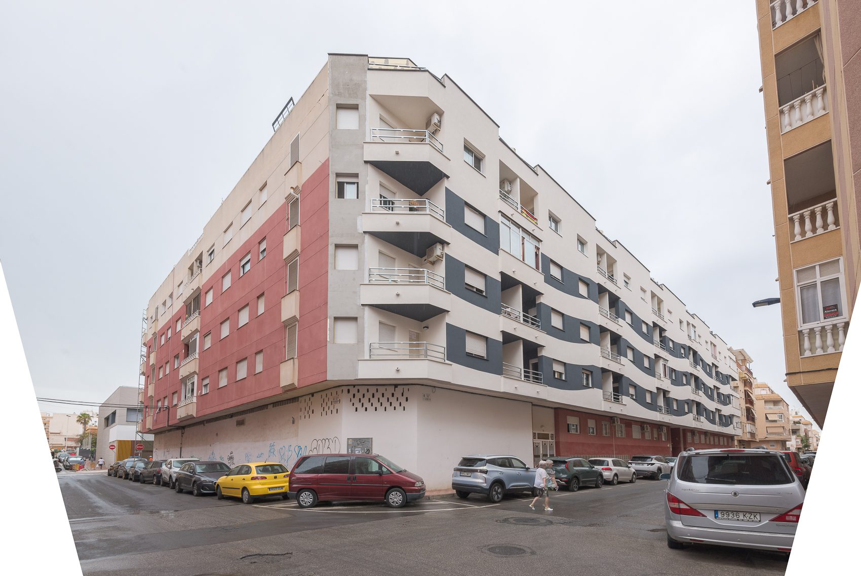 Monica – C. San Policarpo, 87-25 Charming 2-Bedroom Apartment in Torrevieja city.