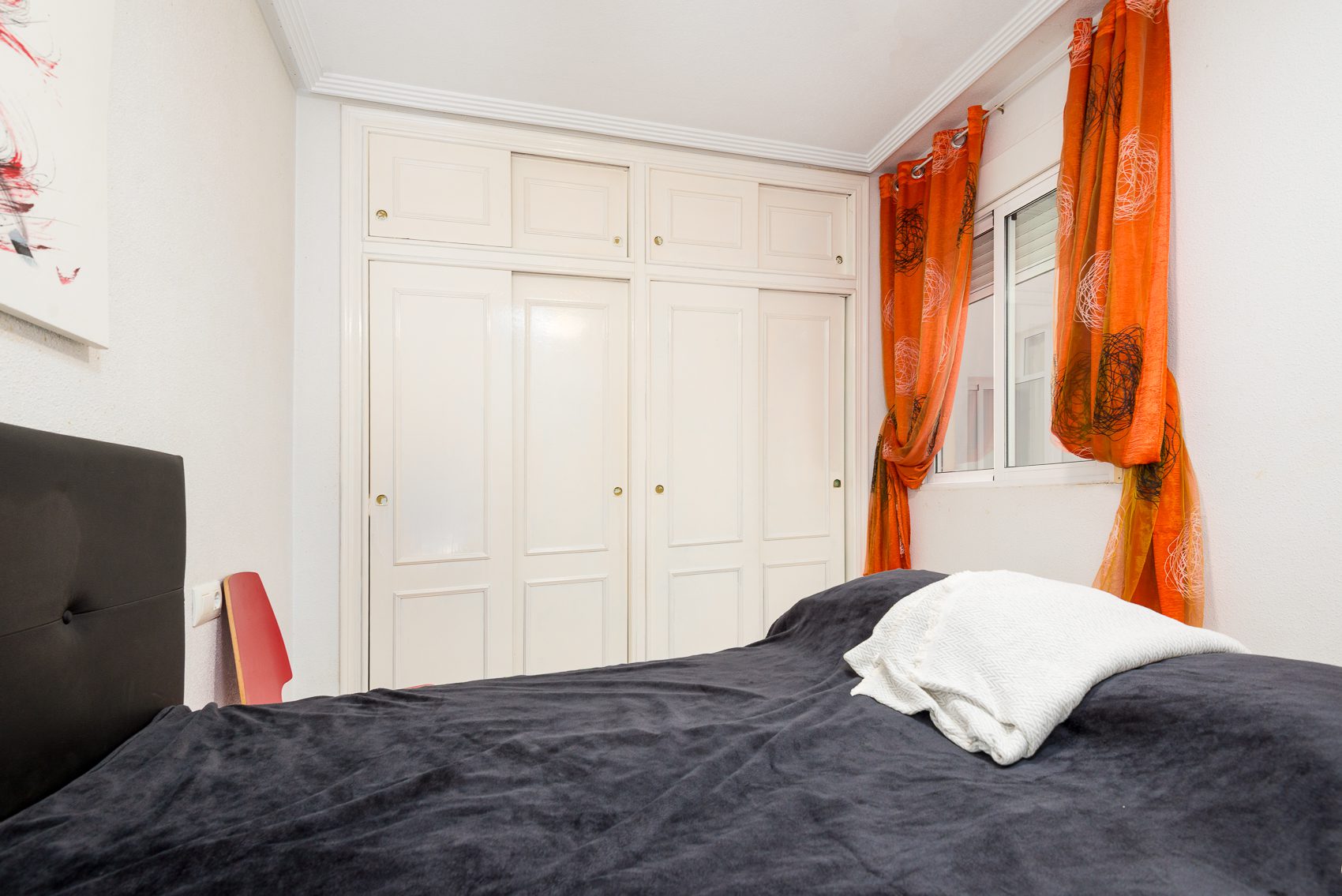 Monica – C. San Policarpo, 87-3 Charming 2-Bedroom Apartment in Torrevieja city.