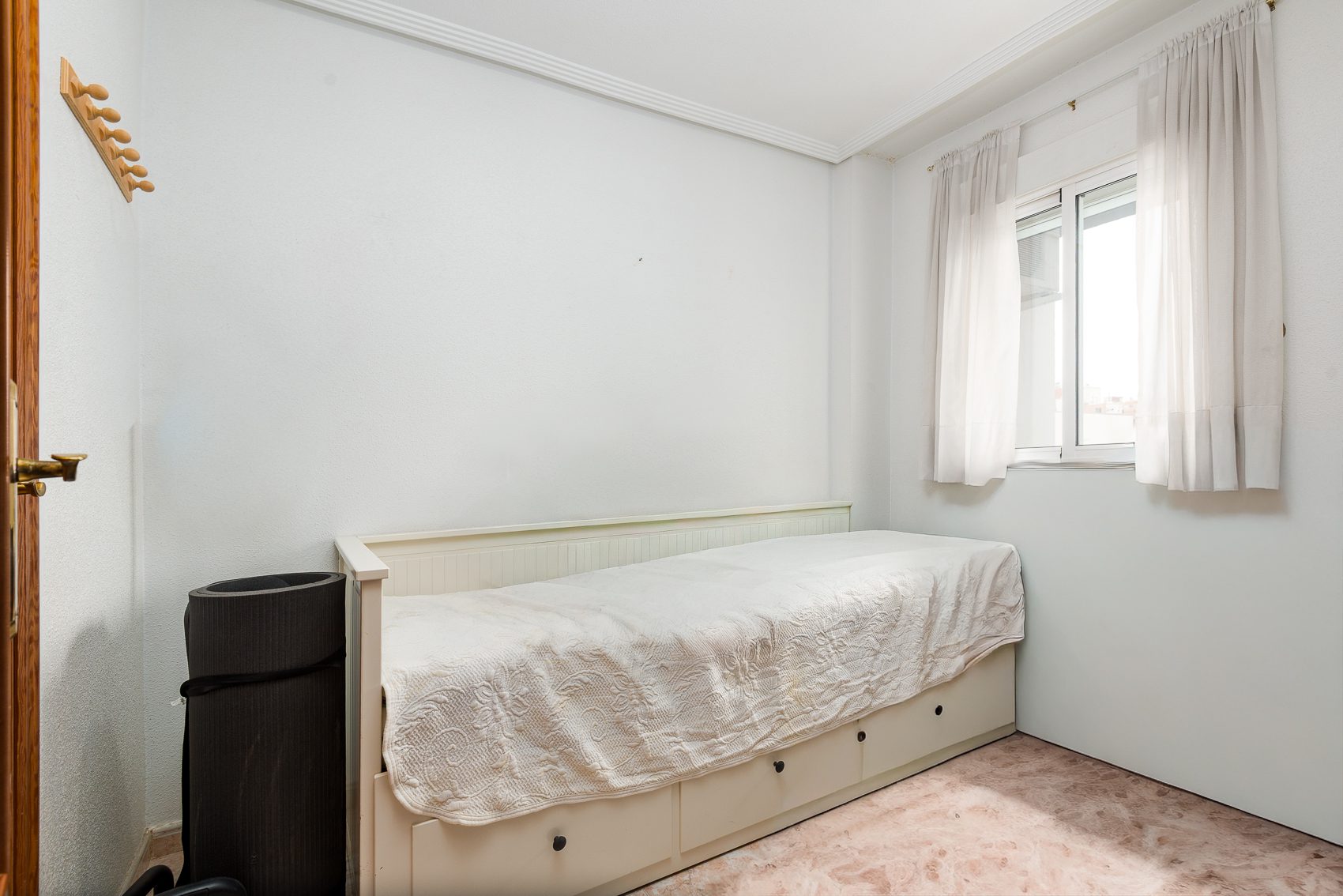 Monica – C. San Policarpo, 87-8 Charming 2-Bedroom Apartment in Torrevieja city.